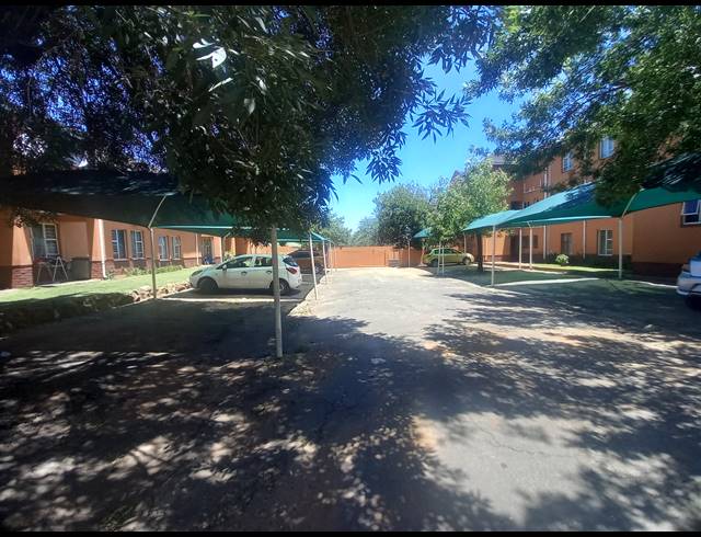 3 BEDROOM APARTMENT FOR SALE IN BOKSBURG CENTRAL